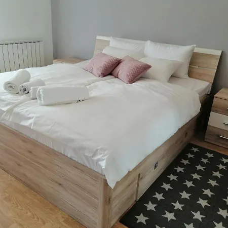 Apartman Karlic 2 *