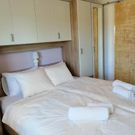 Karlic 2 Apartment *