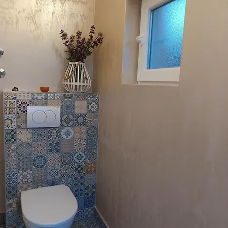 Karlic 2 Apartman *